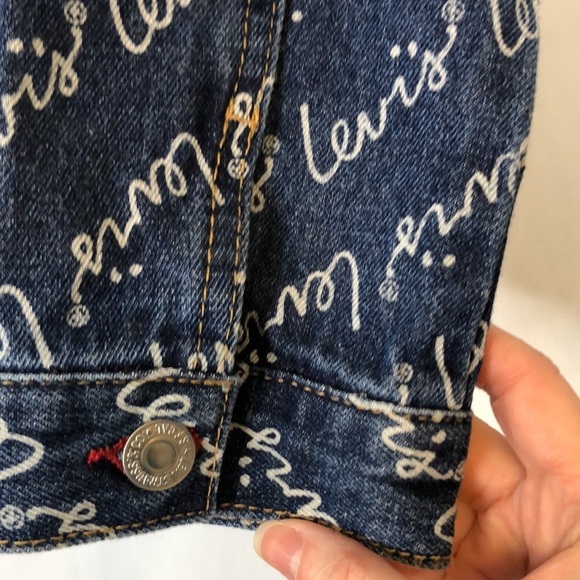 Levi's Oversized Cropped Jean Jacket W/Logo’s Girl's Size XL - Picture 5 of 10